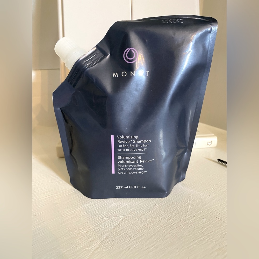 NWT Monat Revive Volume Shampoo refill